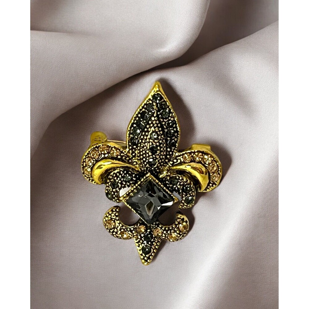 Vintage Style Fleur De Lis Brooch Pin with Rhinestones - Perfect for Party